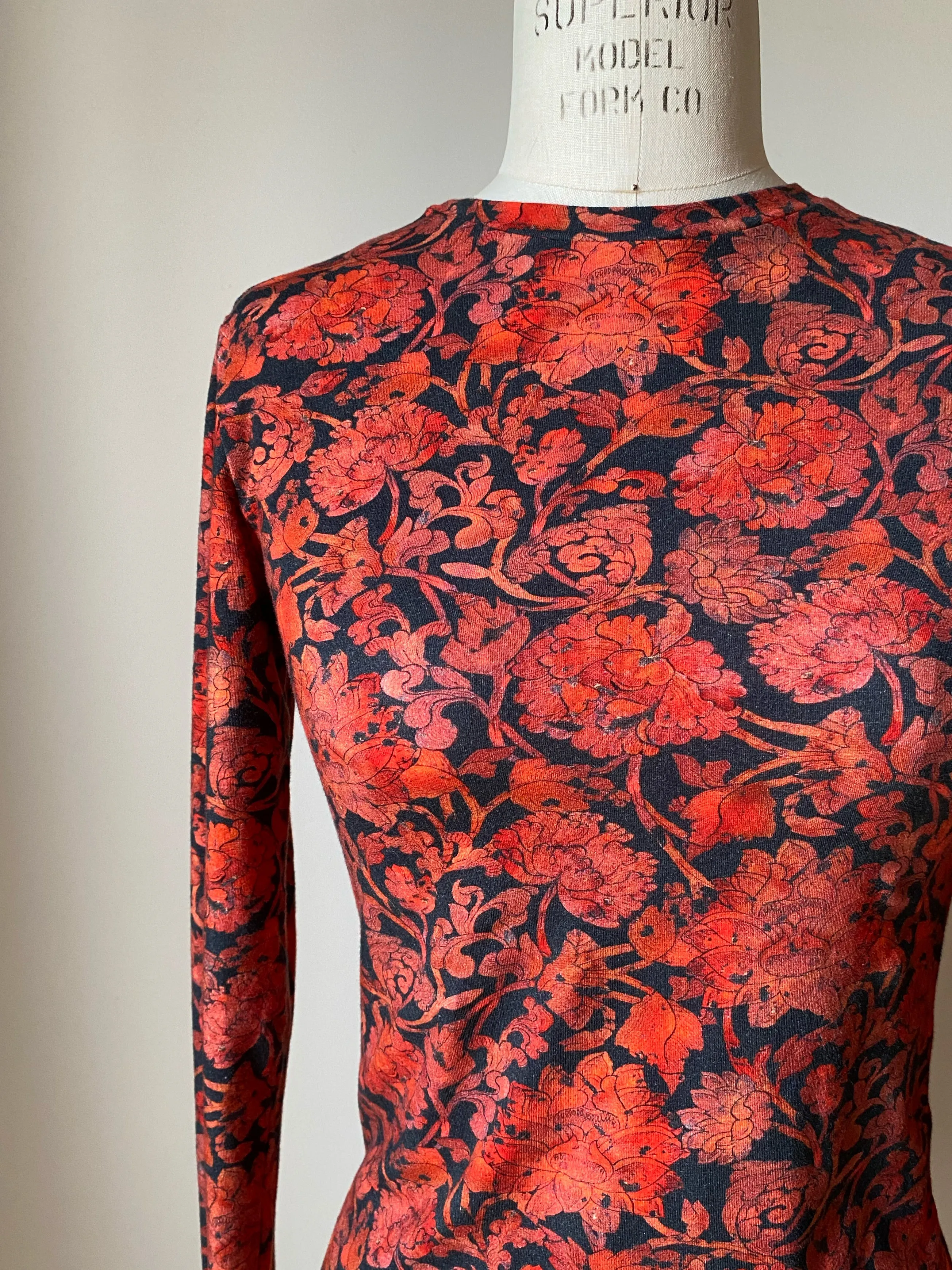 armor print long sleeve jersey top