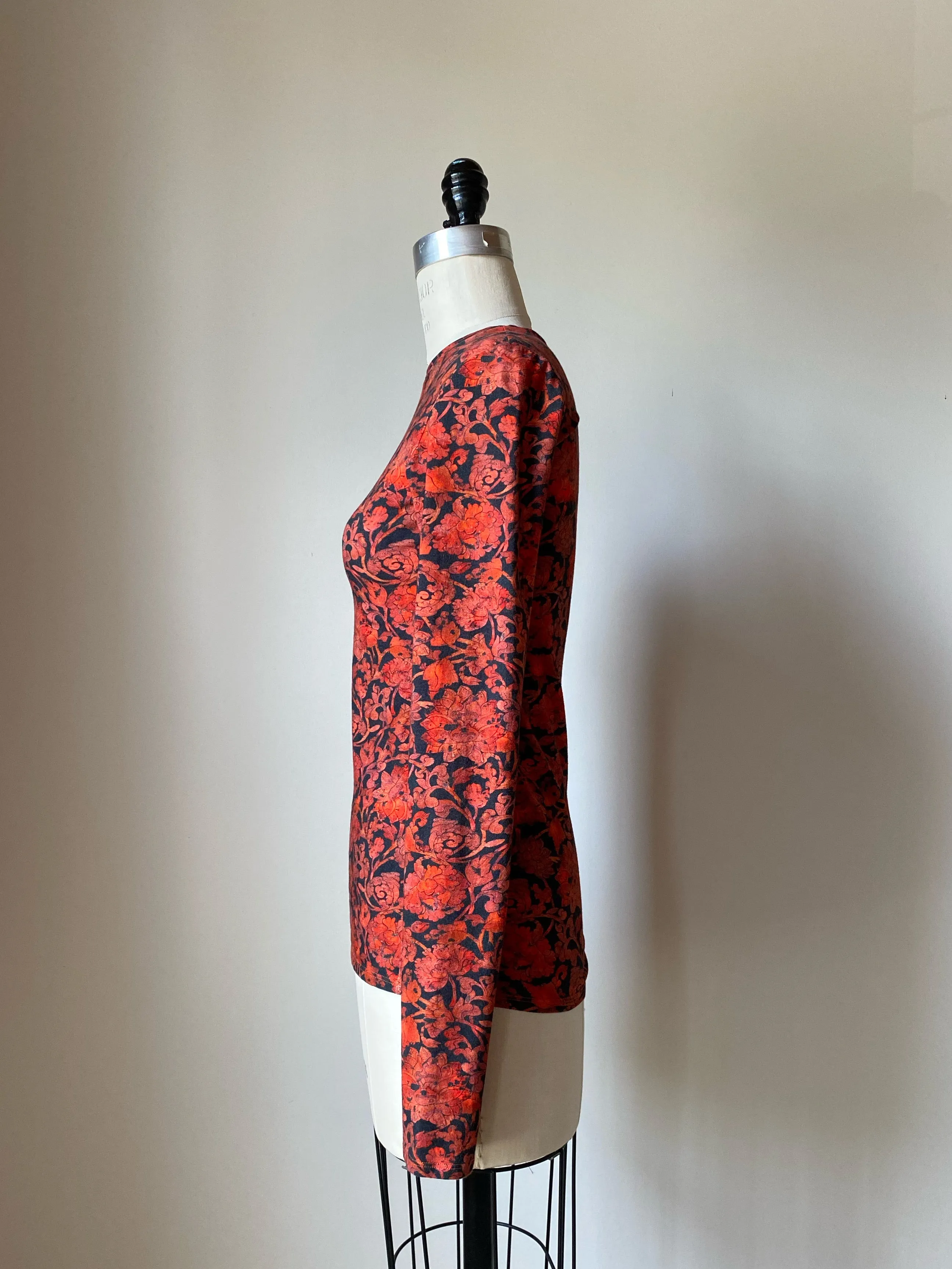 armor print long sleeve jersey top
