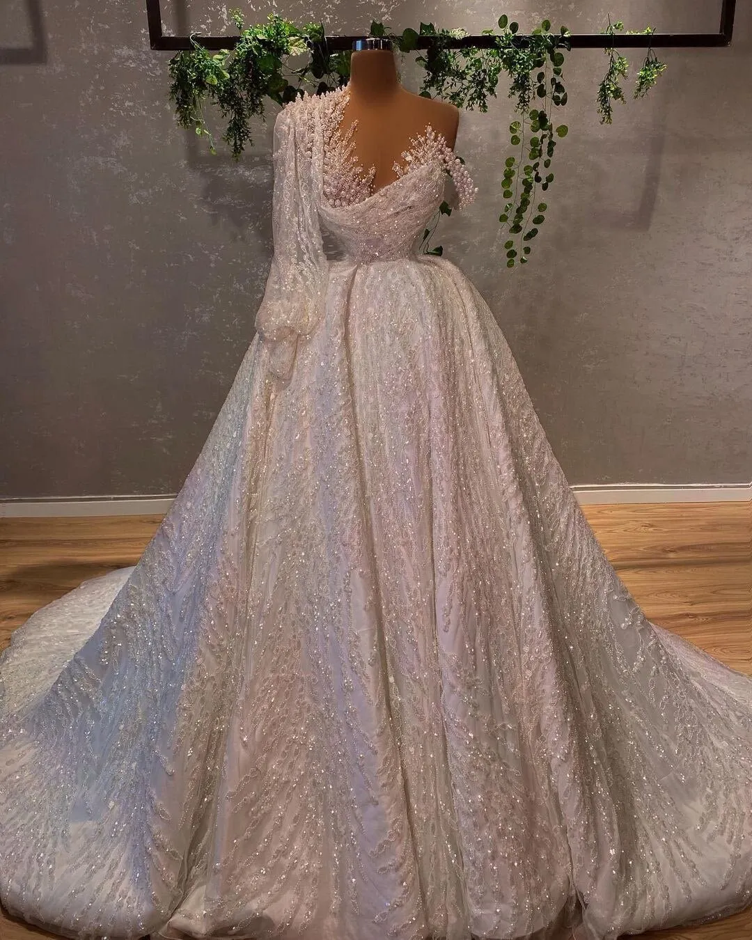 Beading Lace Sequins Sparkly Women Ball Gown Wedding Bridal Gowns