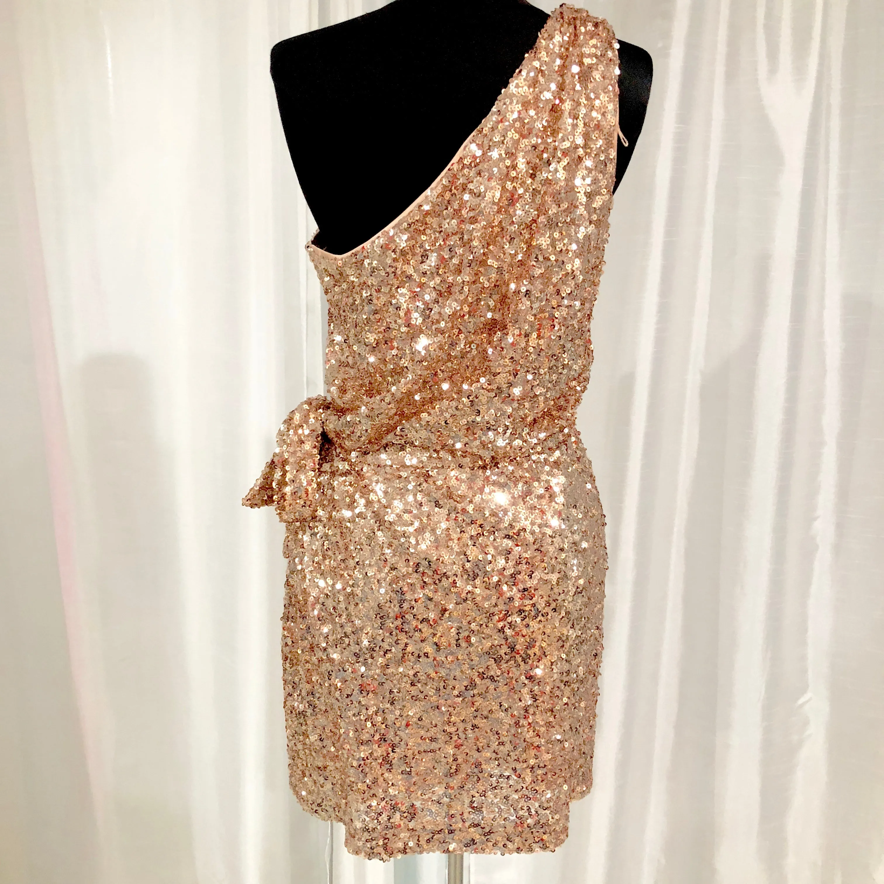 BOUTIQUE Short Rose Gold Sequined Gown Size 10