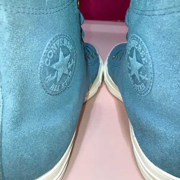 EUC Unique Scalloped Leather Converse High Tops Women's size 11