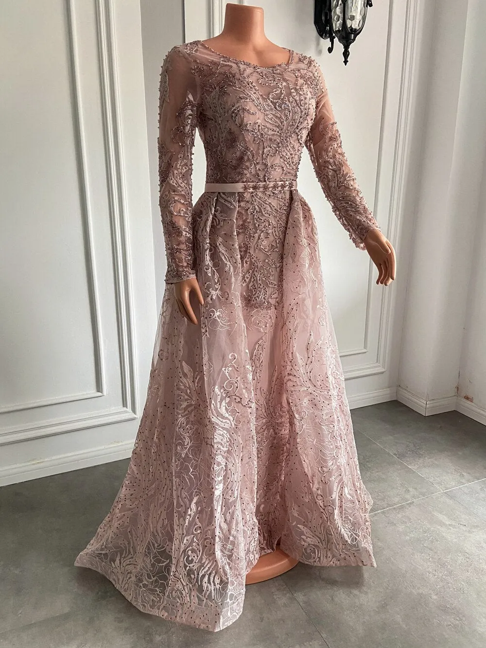 Long Sleeve Vintage Lace Dubai Women Formal Evening Gowns