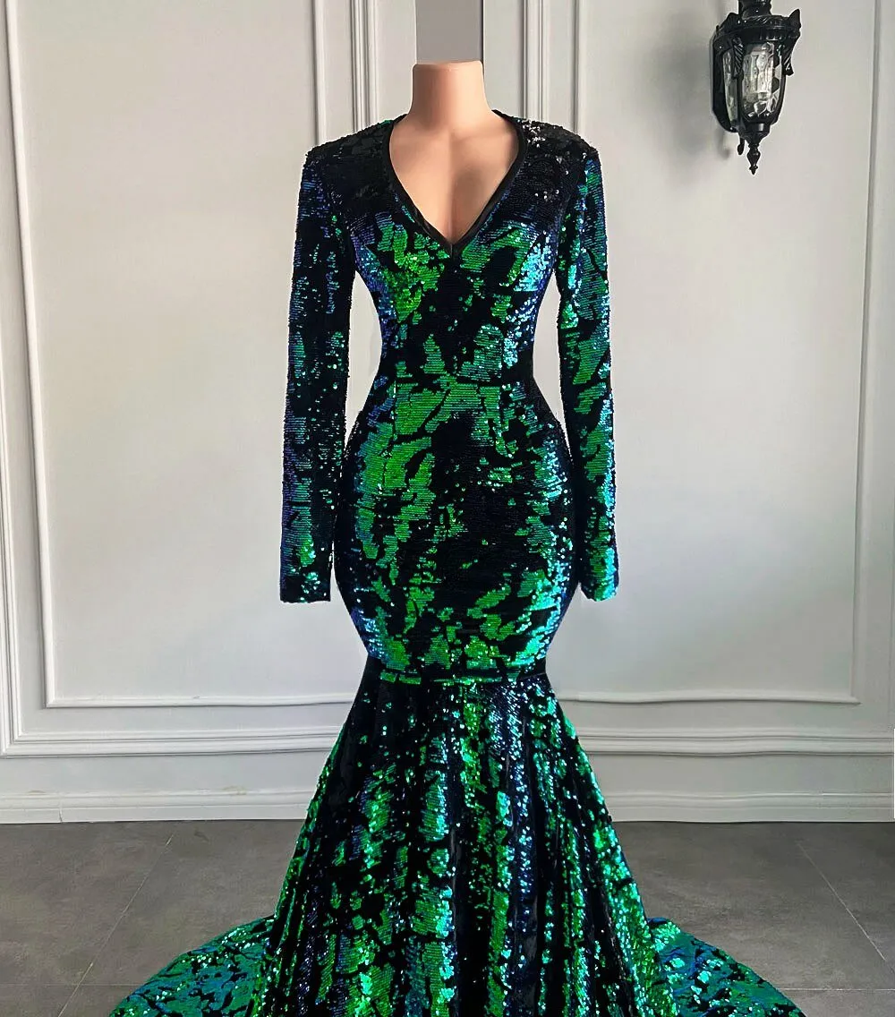Mermaid Long Sleeve V-neck Sparkly Black and Green Prom Gowns