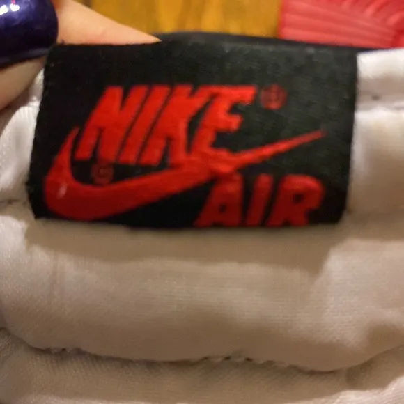 Nike air Jordan 1 size 6 youth or 7.5 women’s high tops.