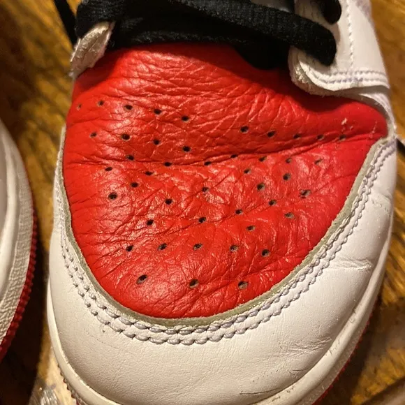 Nike air Jordan 1 size 6 youth or 7.5 women’s high tops.