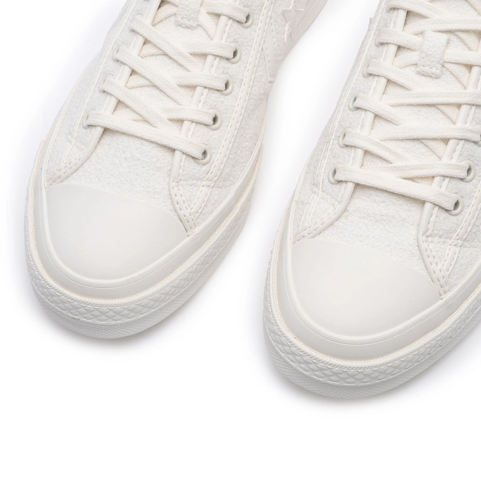 Star Player 76 OX Vintage White A07521C