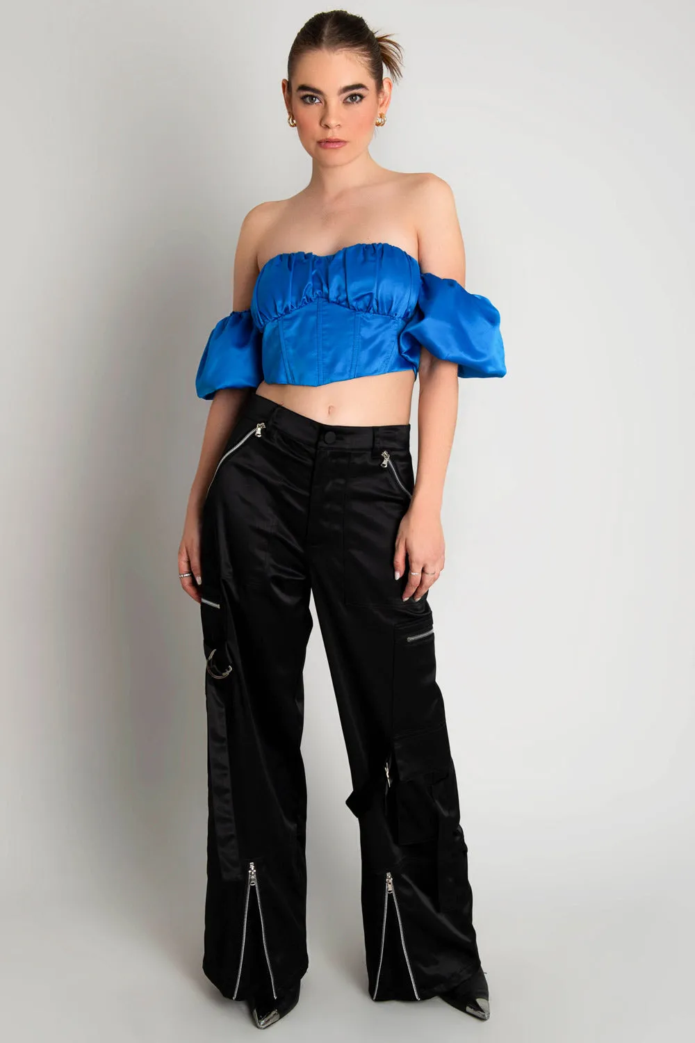 Top corset satinado manga corta escote plisado