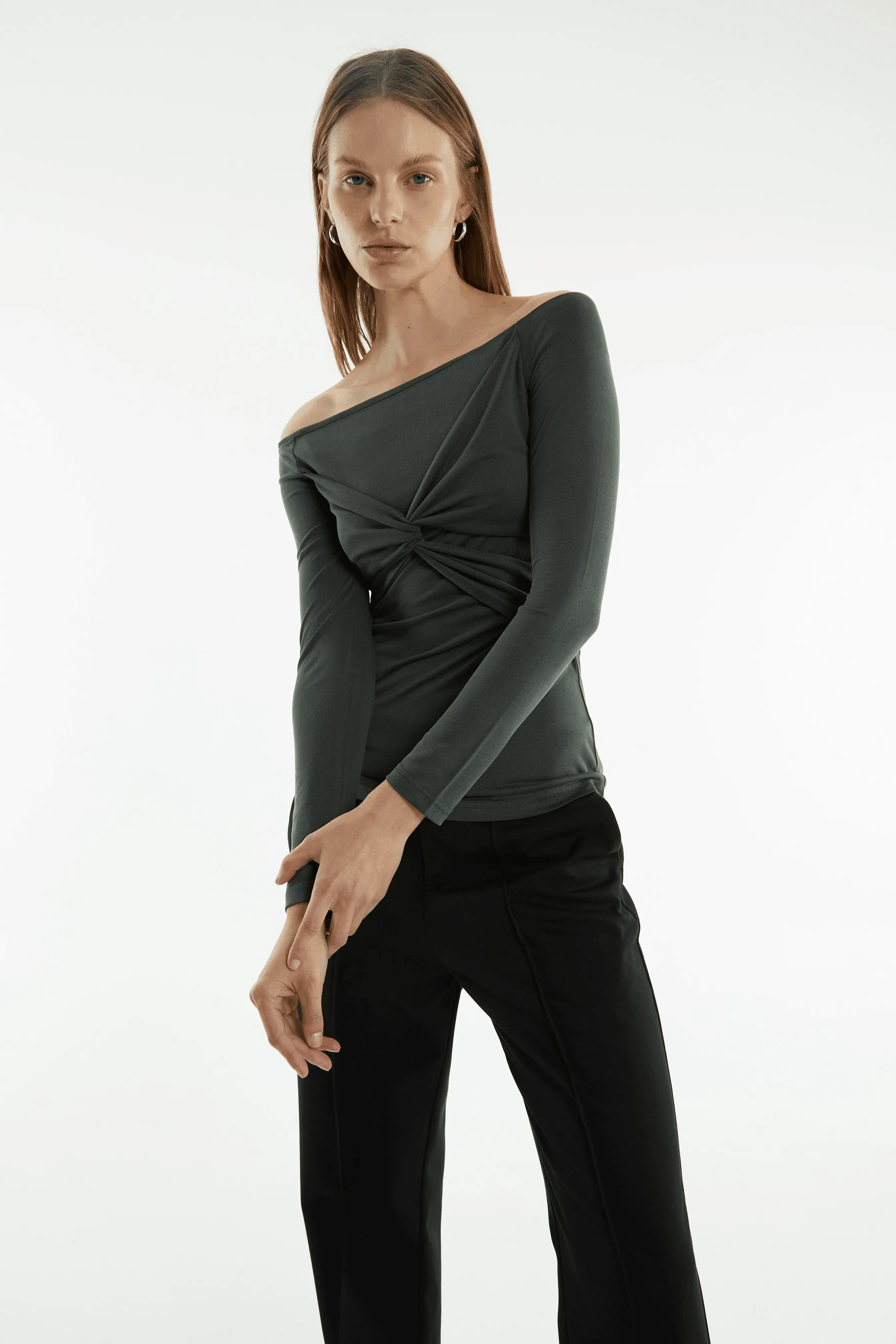 TURN AROUND OFF SHOULDER TOP | FOREST