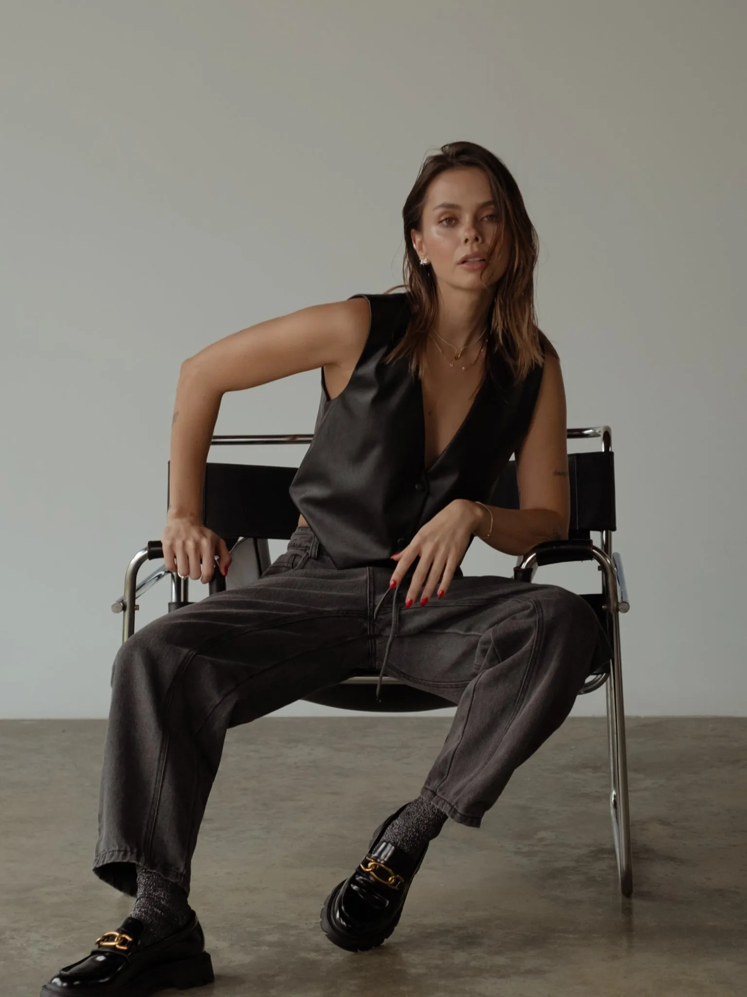 VEGAN LEATHER VEST - BLACK